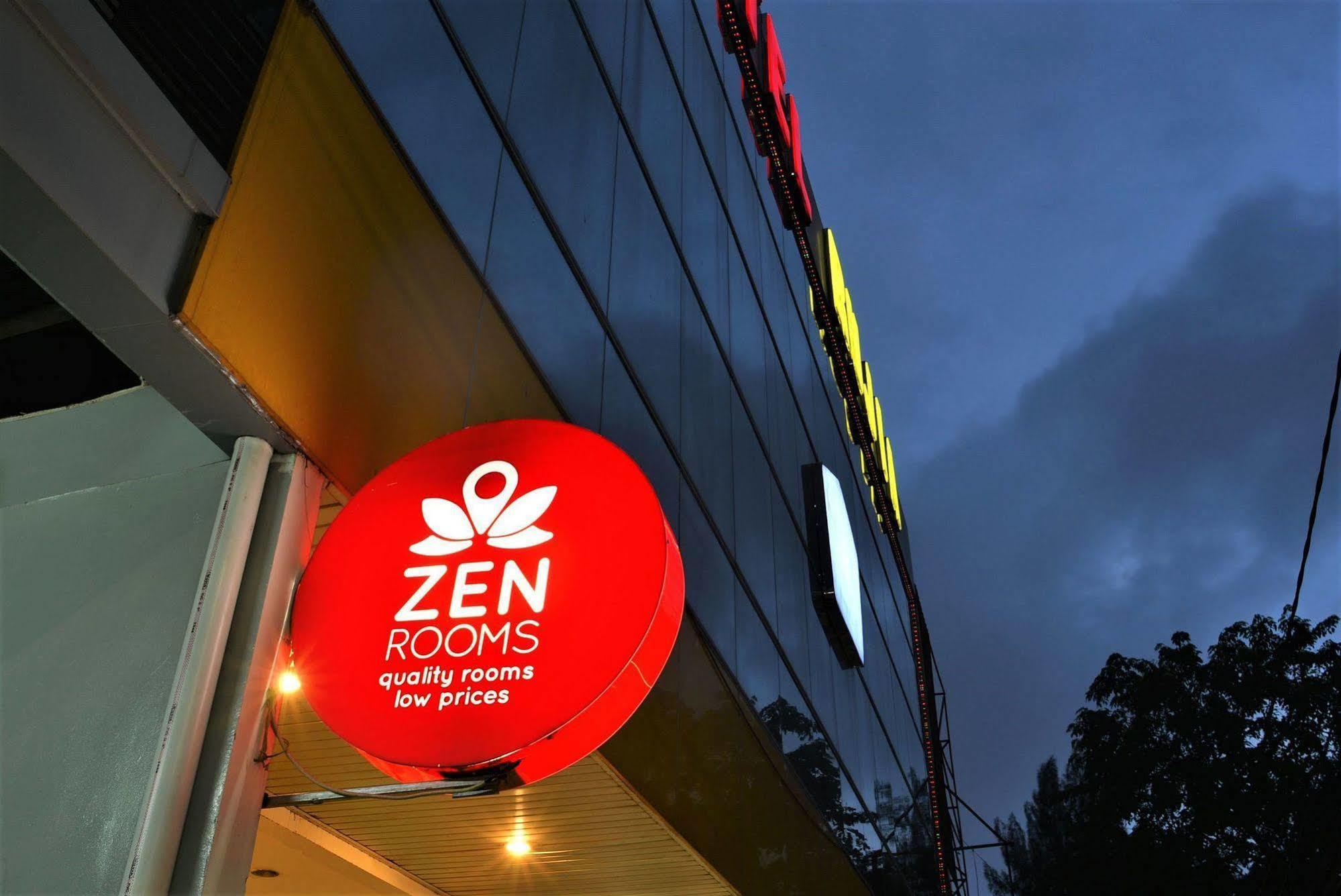 Zen Rooms Rujia Pecenongan Jakarta Buitenkant foto
