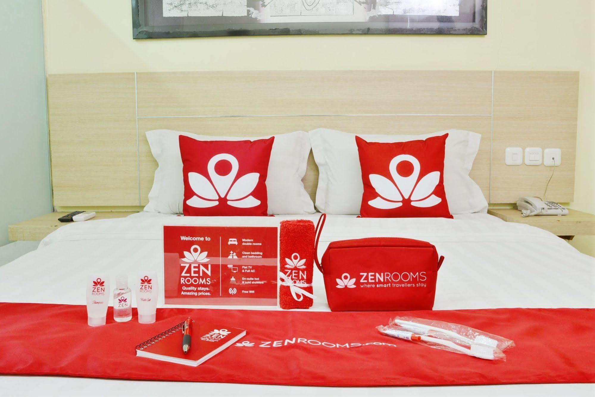 Zen Rooms Rujia Pecenongan Jakarta Buitenkant foto